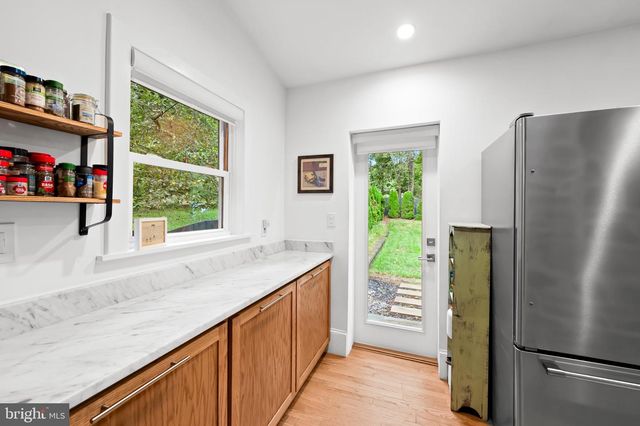 3711 CLIPPER RD, Baltimore, MD 21211