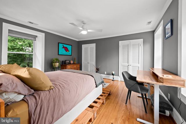 3711 CLIPPER RD, Baltimore, MD 21211