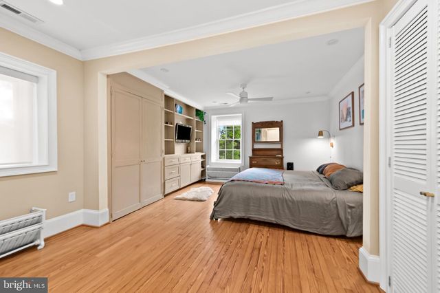 3711 CLIPPER RD, Baltimore, MD 21211
