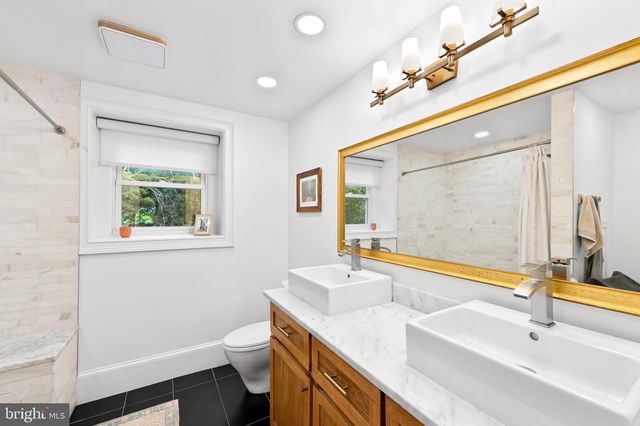 3711 CLIPPER RD, Baltimore, MD 21211