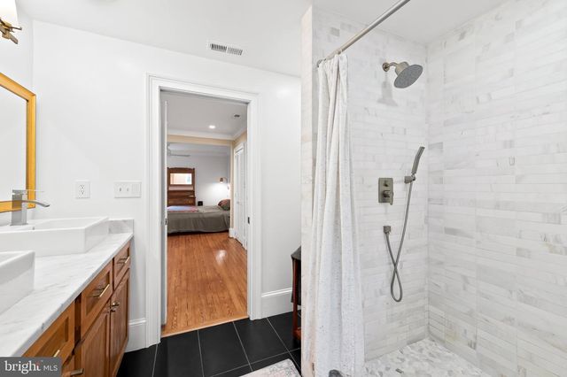 3711 CLIPPER RD, Baltimore, MD 21211