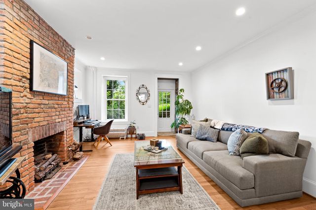 3711 CLIPPER RD, Baltimore, MD 21211