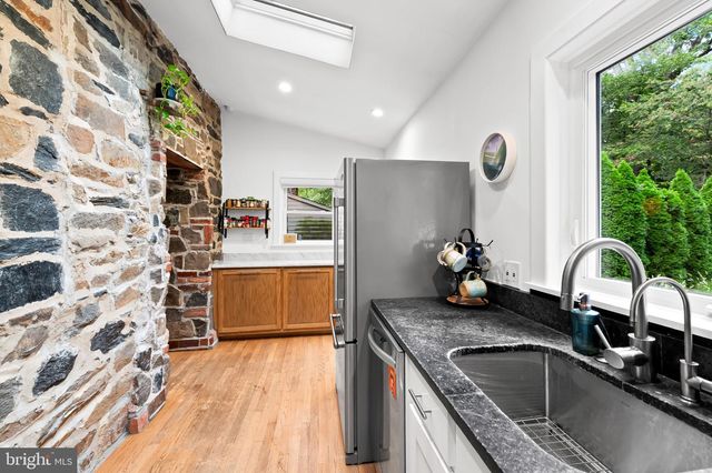 3711 CLIPPER RD, Baltimore, MD 21211