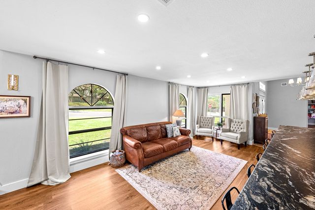 443 Coronado Dr, Kerrville, TX 78028