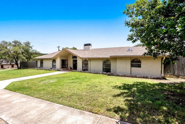 443 Coronado Dr, Kerrville, TX 78028