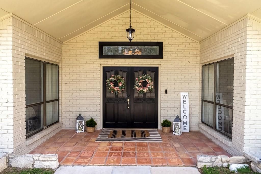 443 Coronado Dr, Kerrville, TX 78028