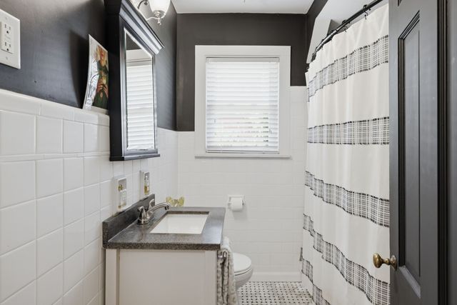 1003 Graybar Ln, Nashville, TN 37204