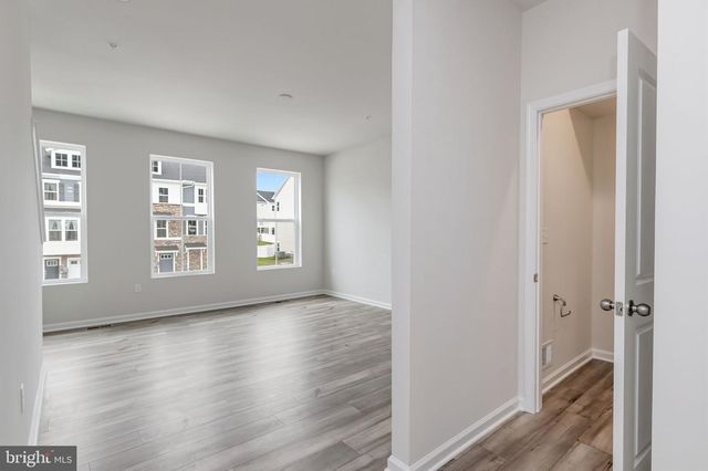 5616 LUDLOW PL, White Plains, MD 20695