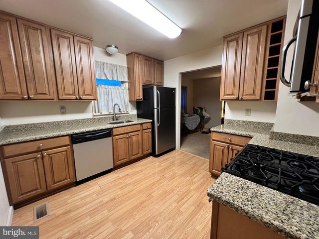 1308 MAIN ST E, Millville, NJ 08332