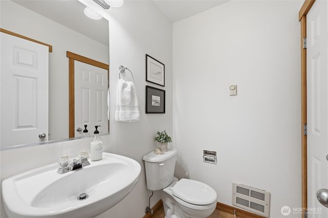 1368 Stonecress Lane NE, Bainbridge Island, WA 98110