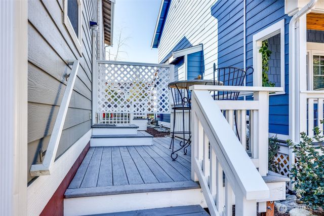 1368 Stonecress Lane NE, Bainbridge Island, WA 98110