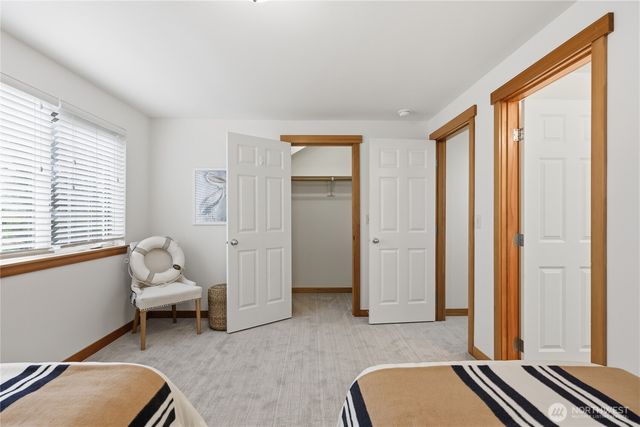 1368 Stonecress Lane NE, Bainbridge Island, WA 98110