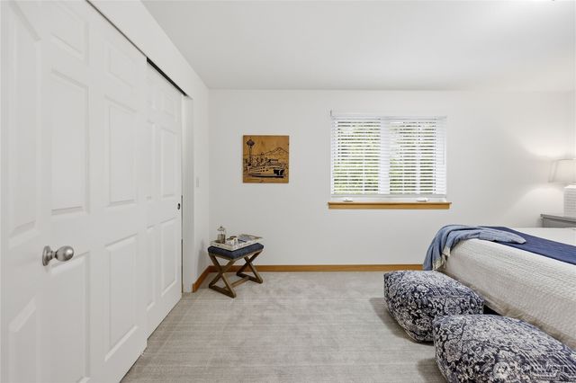 1368 Stonecress Lane NE, Bainbridge Island, WA 98110
