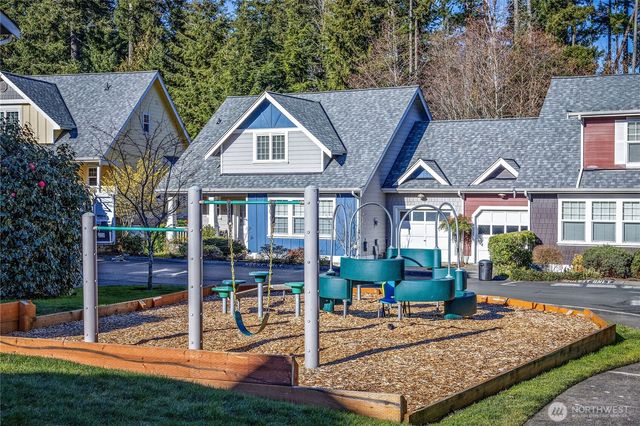 1368 Stonecress Lane NE, Bainbridge Island, WA 98110