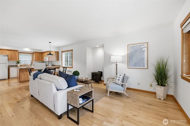 1368 Stonecress Lane NE, Bainbridge Island, WA 98110