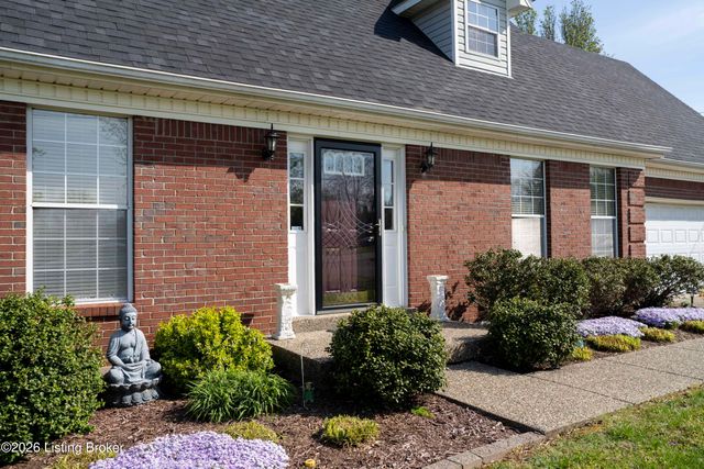 156 Kamp Dr, Mt Washington, KY 40047