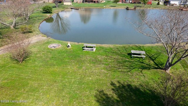 156 Kamp Dr, Mt Washington, KY 40047