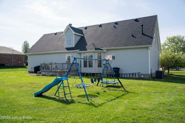 156 Kamp Dr, Mt Washington, KY 40047