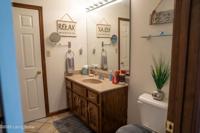 156 Kamp Dr, Mt Washington, KY 40047