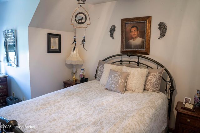 156 Kamp Dr, Mt Washington, KY 40047