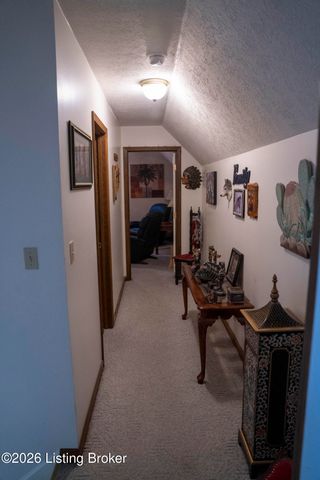 156 Kamp Dr, Mt Washington, KY 40047