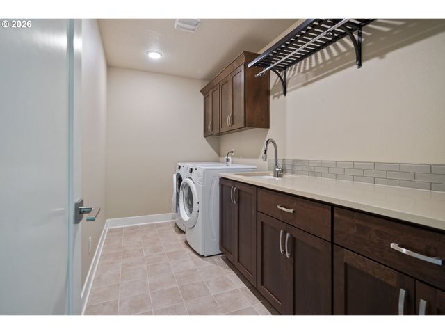 4590 Nw 130TH Ave, Portland, OR 97229