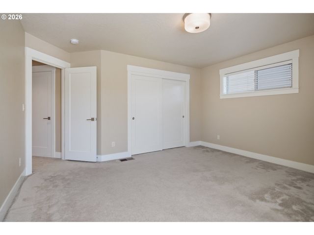 4590 Nw 130TH Ave, Portland, OR 97229