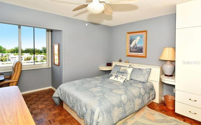 1055 W PEPPERTREE DRIVE 603AA, Sarasota, FL 34242