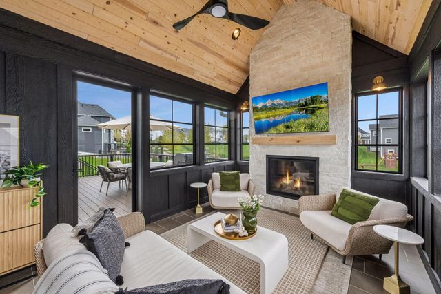 5137 Boulder Lane, Chaska, MN 55318