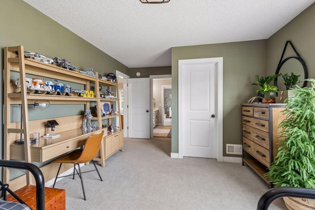 5137 Boulder Lane, Chaska, MN 55318