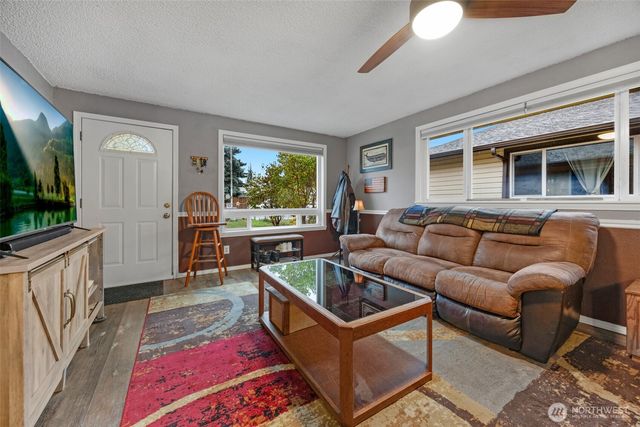 5231 101st Place NE, Marysville, WA 98270