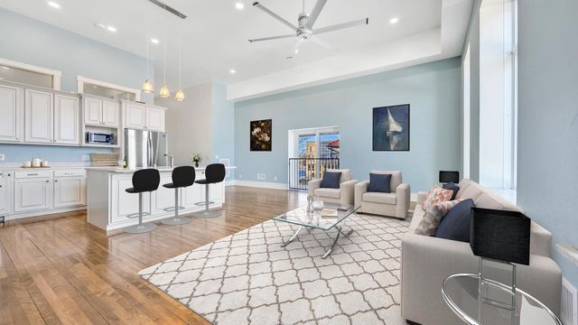 810 S 8th STREET, Manitowoc, WI 54220