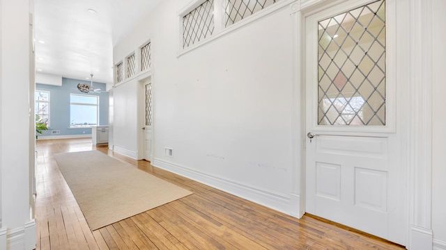 810 S 8th STREET, Manitowoc, WI 54220