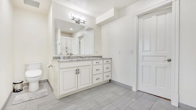 810 S 8th STREET, Manitowoc, WI 54220