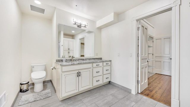 810 S 8th STREET, Manitowoc, WI 54220