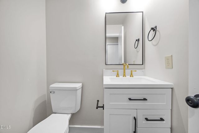 14 Tottenham Lane, Chapel Hill, NC 27517