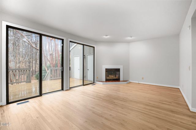 14 Tottenham Lane, Chapel Hill, NC 27517