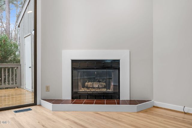 14 Tottenham Lane, Chapel Hill, NC 27517