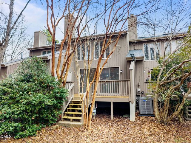 14 Tottenham Lane, Chapel Hill, NC 27517