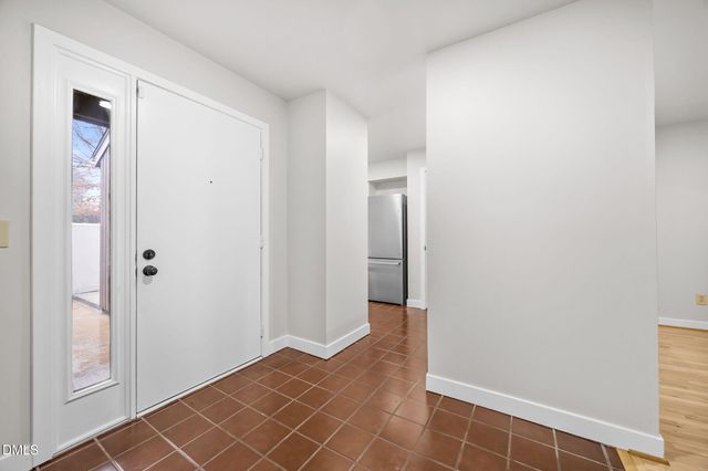 14 Tottenham Lane, Chapel Hill, NC 27517