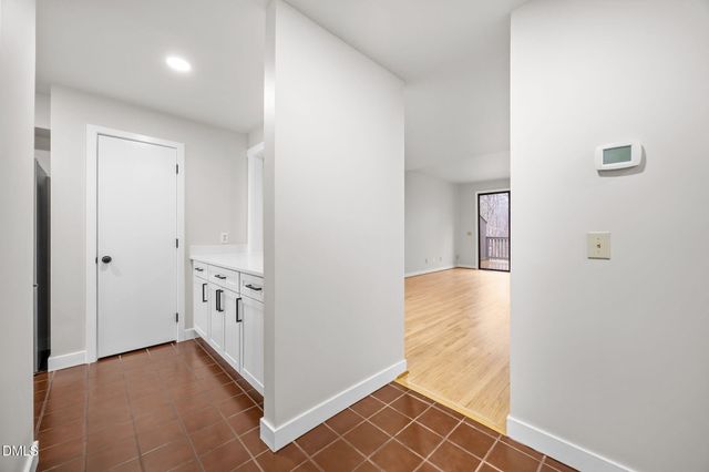 14 Tottenham Lane, Chapel Hill, NC 27517