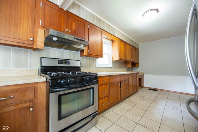 913 E Southport, Indianapolis, IN 46227