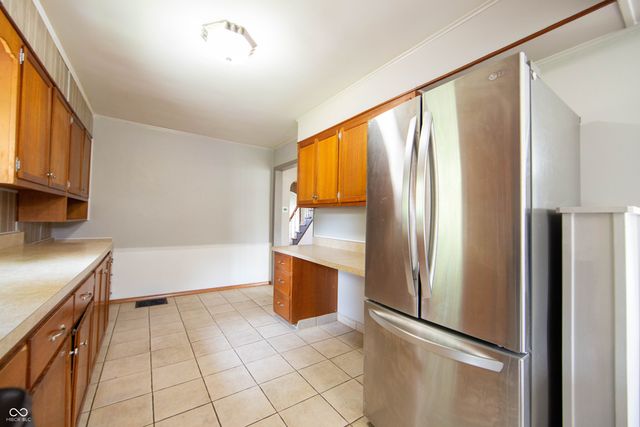913 E Southport, Indianapolis, IN 46227