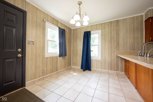 913 E Southport, Indianapolis, IN 46227