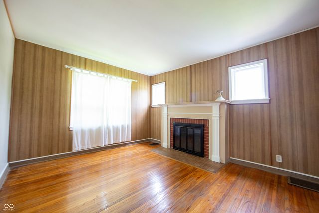 913 E Southport, Indianapolis, IN 46227
