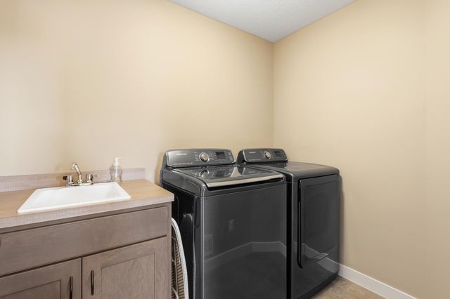 12864 Frost Point Court, Apple Valley, MN 55124