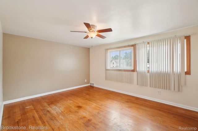 24260 Coolidge Highway, Oak Park, MI 48237