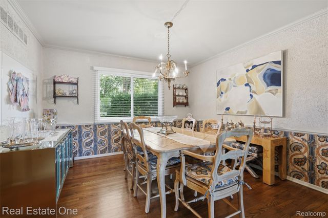 30752 Woodstream Court, Farmington Hills, MI 48334