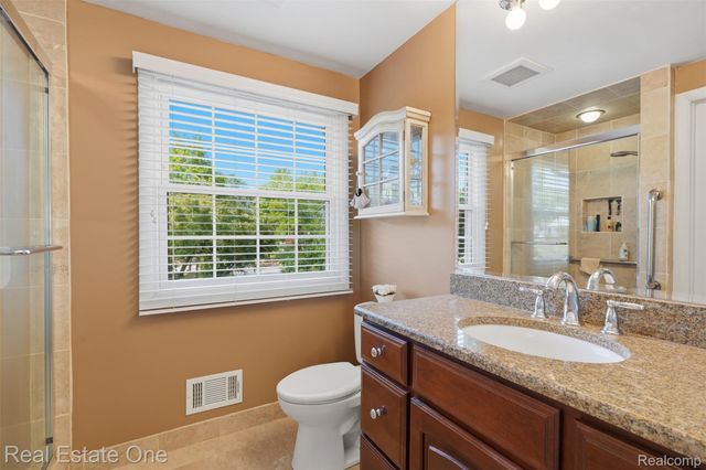 30752 Woodstream Court, Farmington Hills, MI 48334
