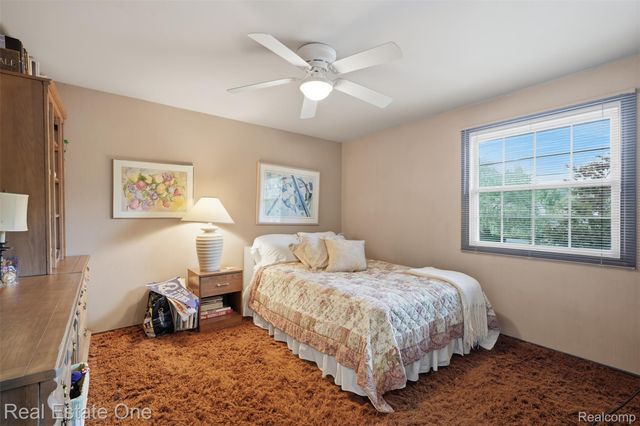 30752 Woodstream Court, Farmington Hills, MI 48334